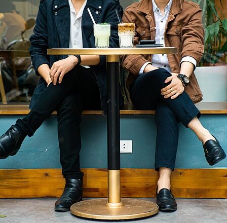 couple-6112296_640_kawiarnia